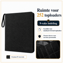 Zwarte toploader binder geschikt voor Pokémon-kaarten met 9-pocket indeling en ruimte voor 252 toploaders